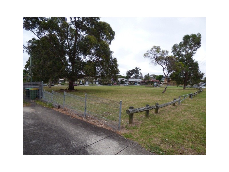 7 LAWFORD STREET, Greenacre NSW 2190