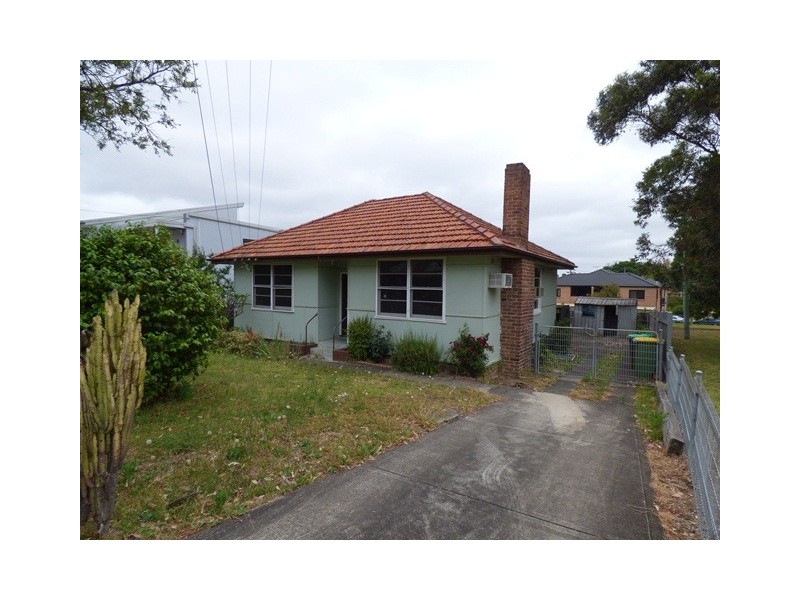 7 LAWFORD STREET, Greenacre NSW 2190