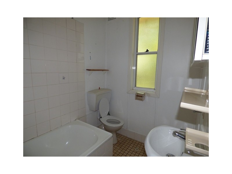 11 KEIRA AVENUE, Greenacre NSW 2190