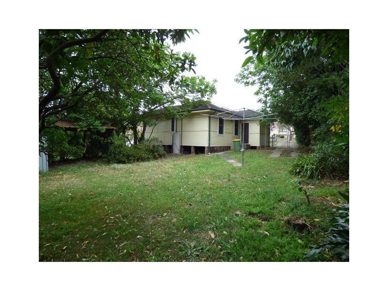 11 KEIRA AVENUE, Greenacre NSW 2190