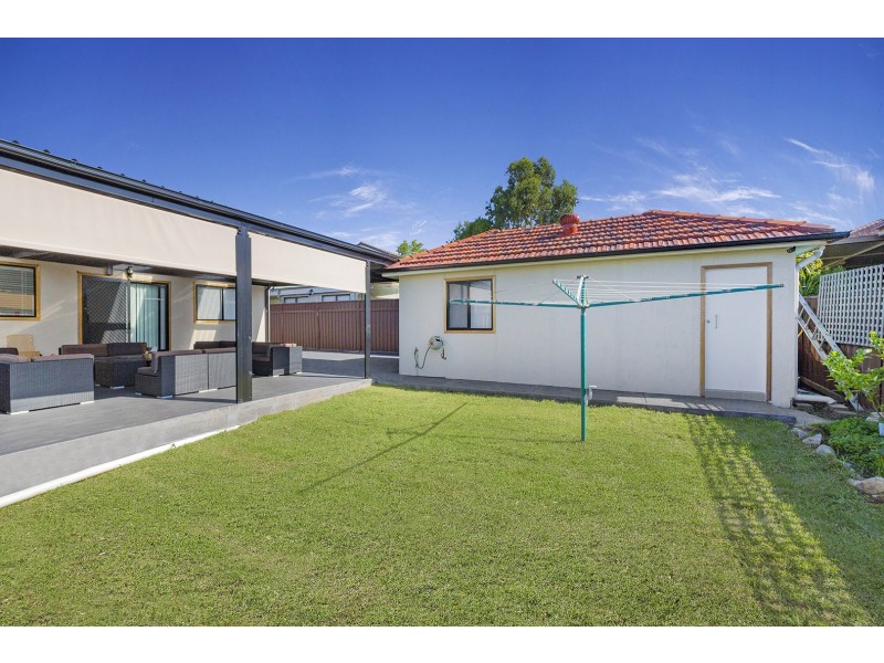 102 HILLCREST AVENUE, Greenacre NSW 2190