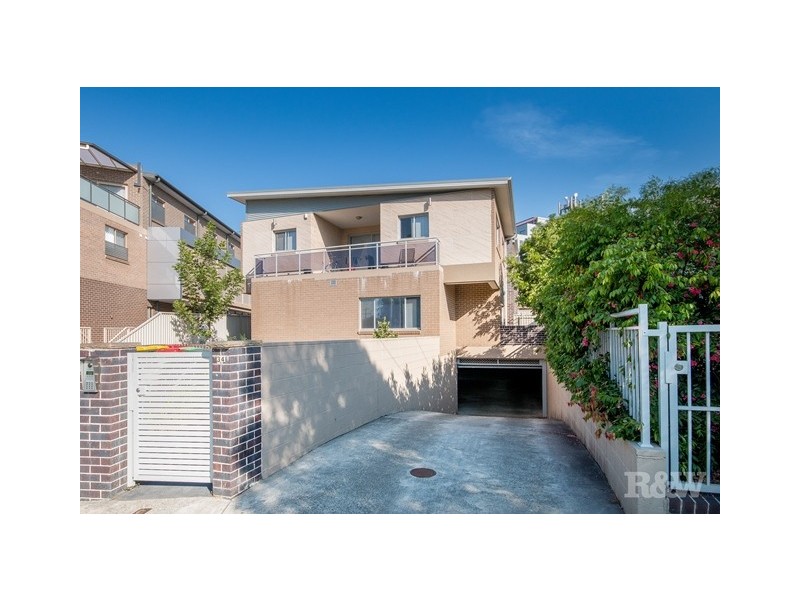 1/34 NOBLE AVENUE, Strathfield NSW 2135