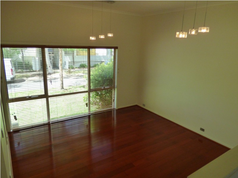 4 HEIDELBERG AVE, Newington NSW 2127