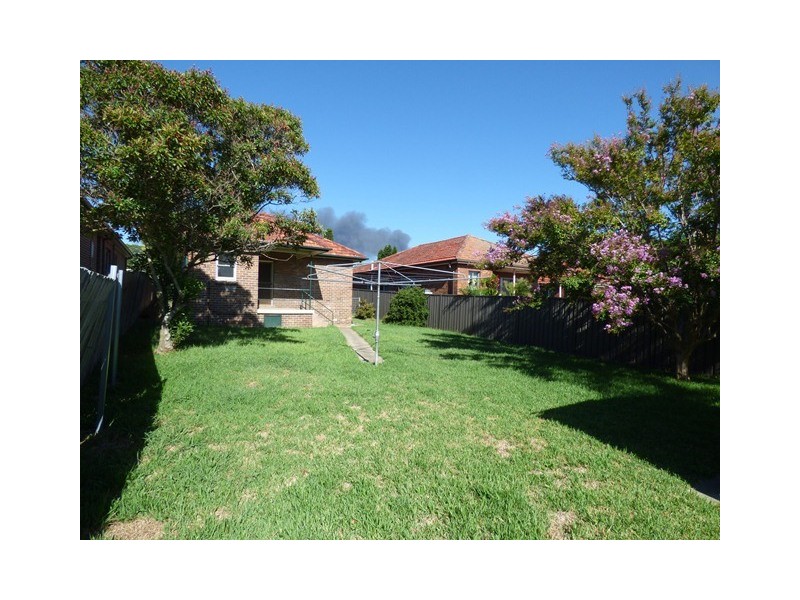 8 SAXON STREET, Belfield NSW 2191