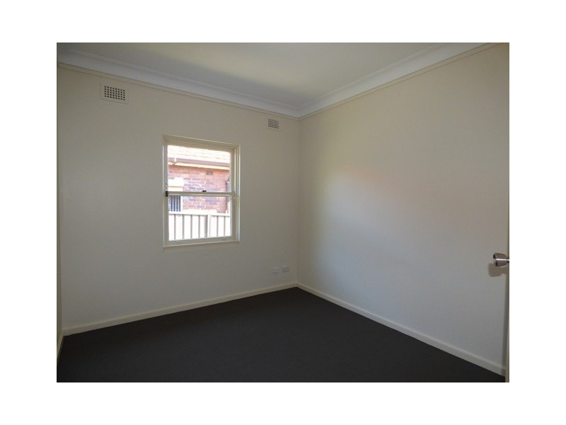 8 SAXON STREET, Belfield NSW 2191