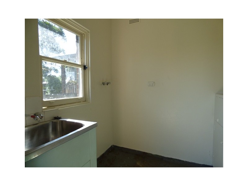 8 SAXON STREET, Belfield NSW 2191