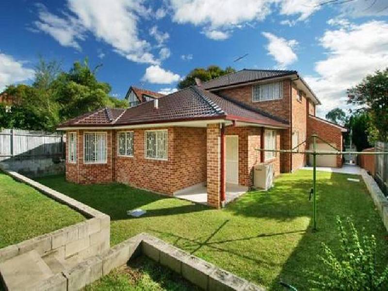 8 WALLIS AVENUE, Strathfield NSW 2135
