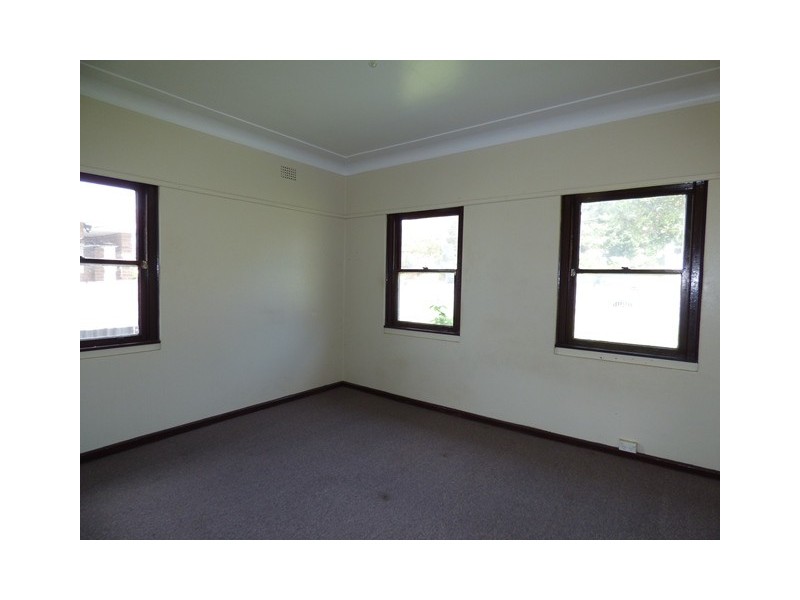 4 ISMAY AVENUE, Homebush NSW 2140