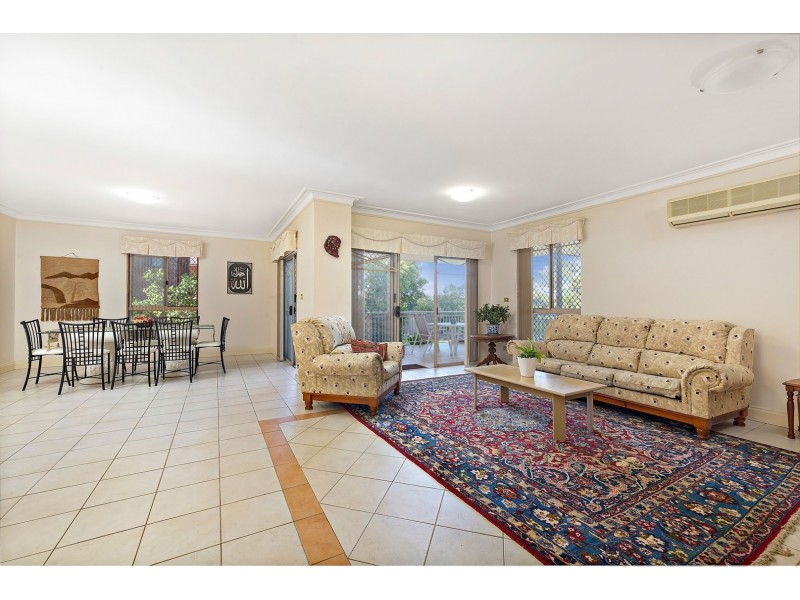 6 COLEMAN AVENUE, Regents Park NSW 2143