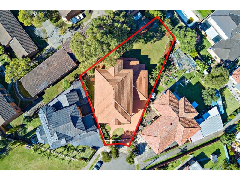 6 COLEMAN AVENUE, Regents Park NSW 2143