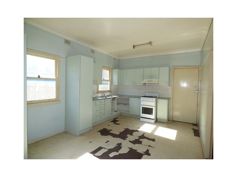 25 Whiting Street, Regents Park NSW 2143