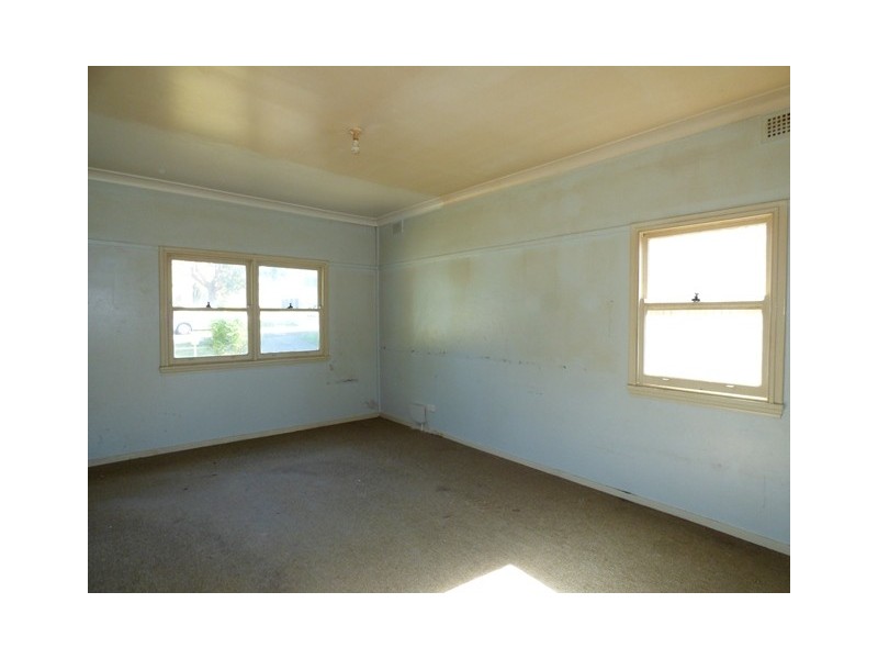 25 Whiting Street, Regents Park NSW 2143