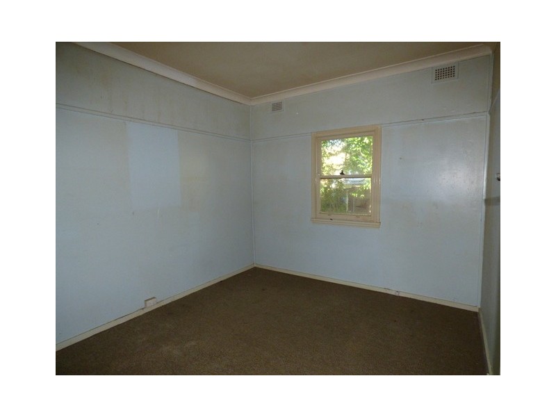 25 Whiting Street, Regents Park NSW 2143