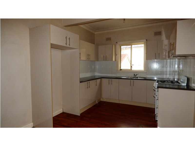 14 DOWNING AVE, Regents Park NSW 2143