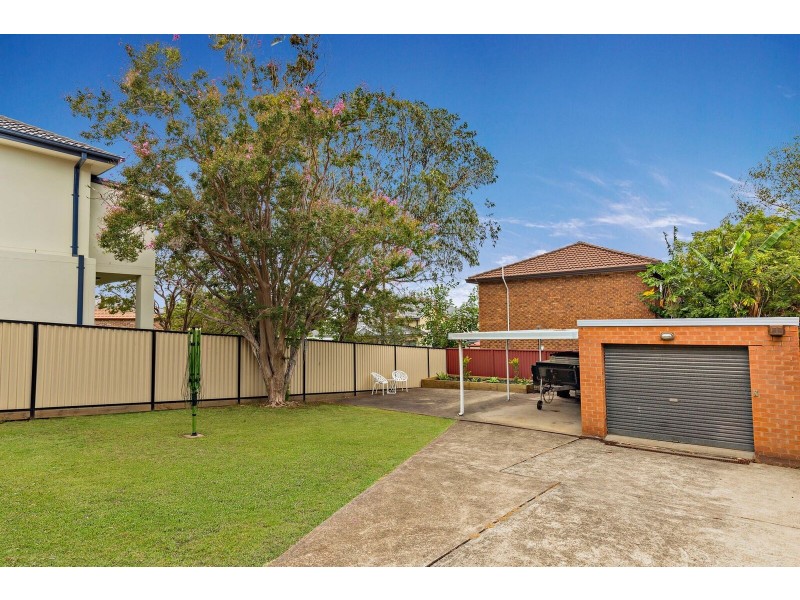 8 BENNETT AVENUE, Strathfield South NSW 2136