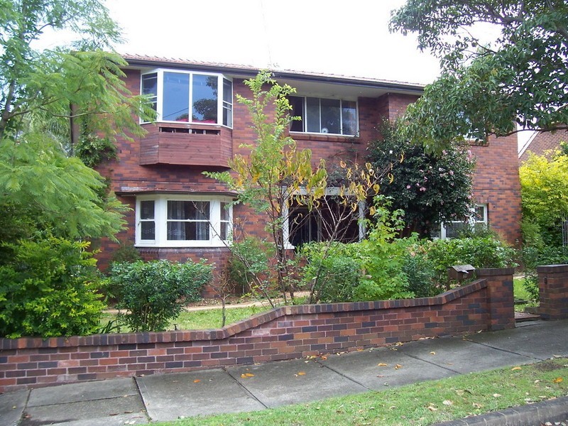39 COTSWOLD ROAD, Strathfield NSW 2135