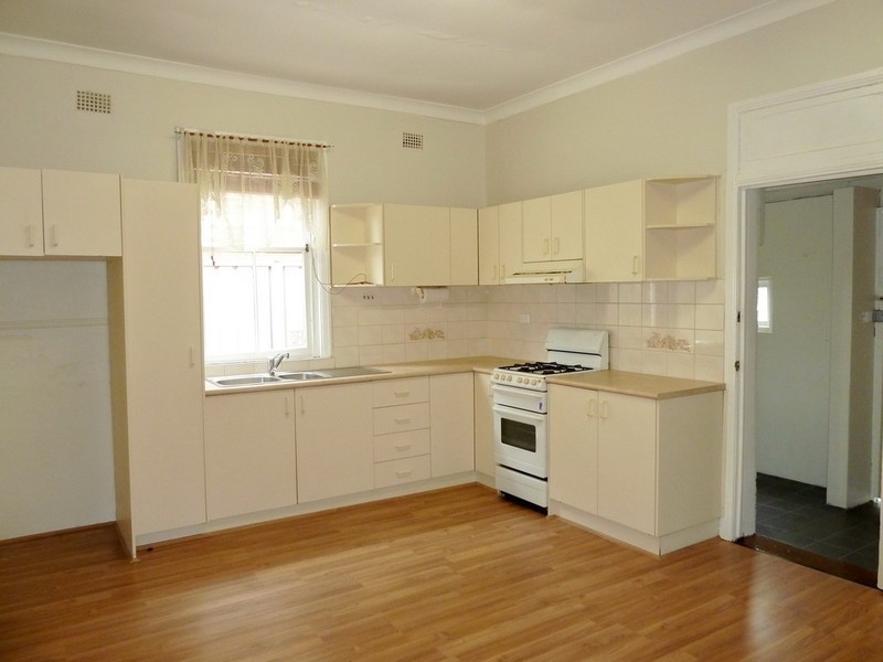 8 OXFORD STREET, Burwood NSW 2134