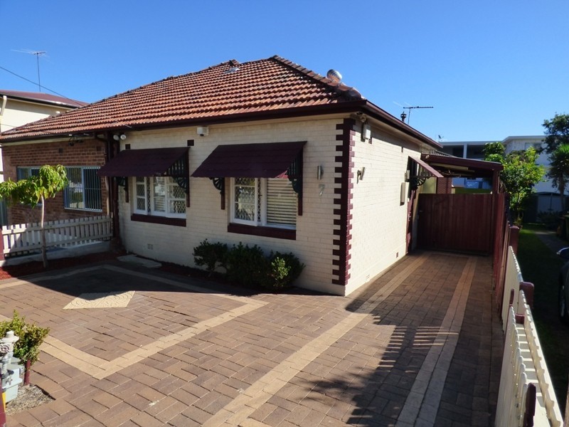 7 BEDE STREET, Strathfield South NSW 2136