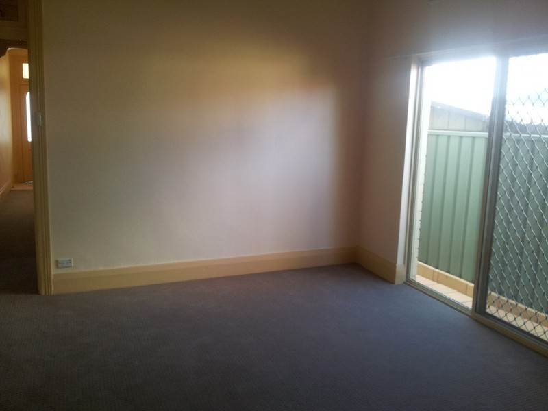 2 WILLIAM STREET, Tempe NSW 2044