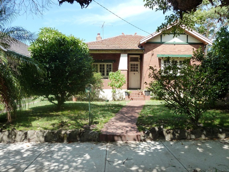 14 PEMBERTON STREET, Strathfield NSW 2135