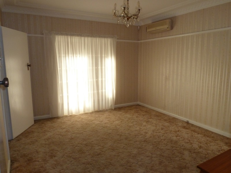 4 MENA STREET, North Strathfield NSW 2137