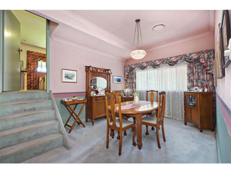 4 STRATHLORA ST, Strathfield NSW 2135