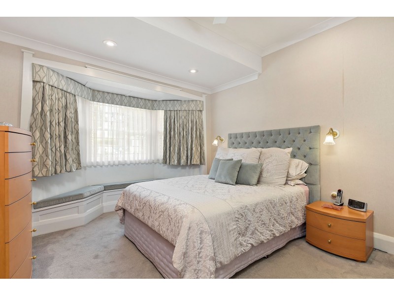 4 STRATHLORA ST, Strathfield NSW 2135