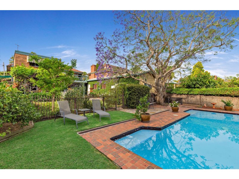 4 STRATHLORA ST, Strathfield NSW 2135