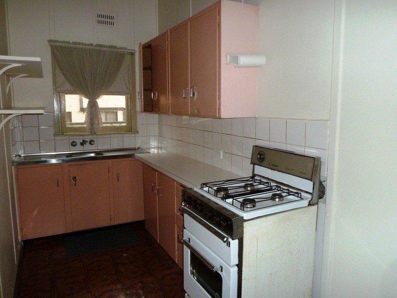 288 NOBLE AVE, Greenacre NSW 2190