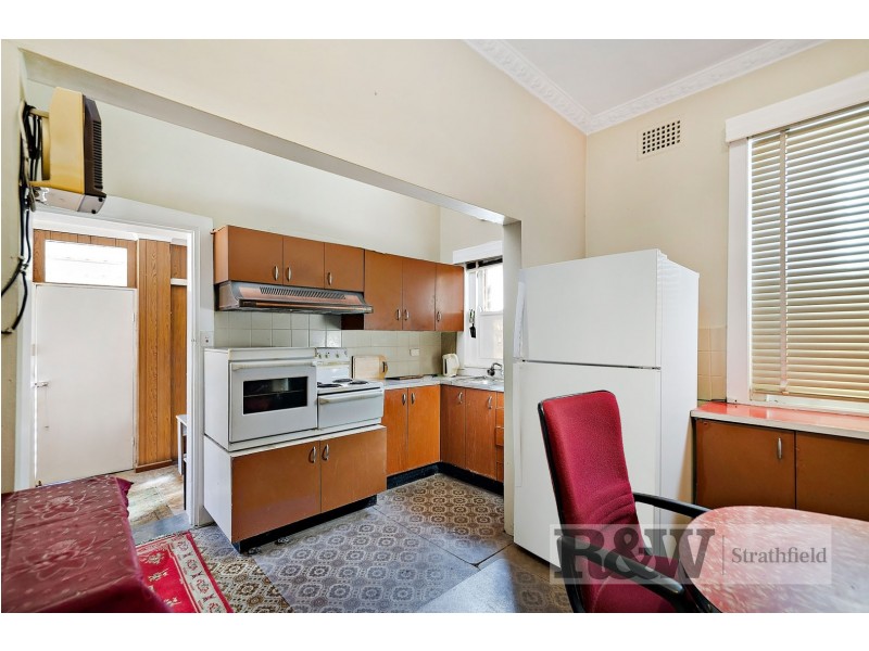 47 COURALLIE AVENUE, Homebush West NSW 2140