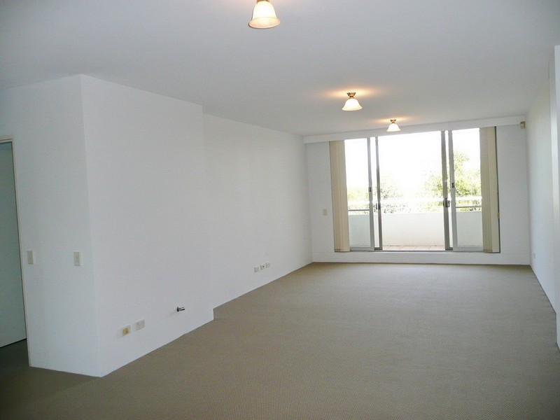 12/11 BLAXLAND AVENUE, Newington NSW 2127