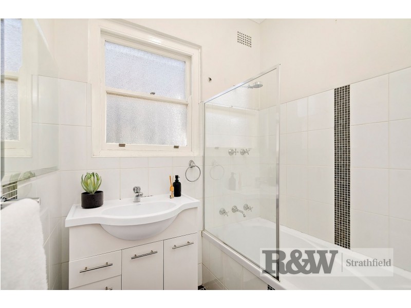 24 WELLS STREET, South Granville NSW 2142