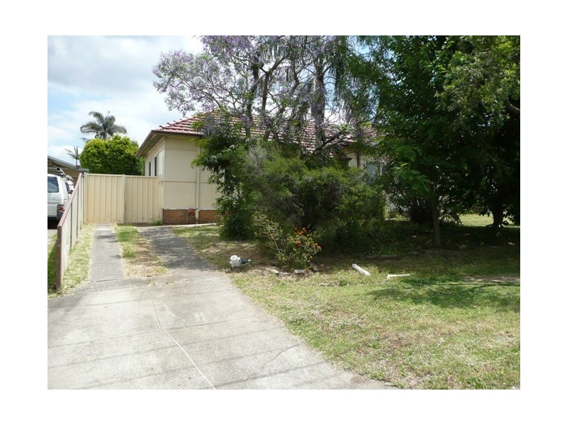 48 Hillcrest Avenue, Greenacre NSW 2190