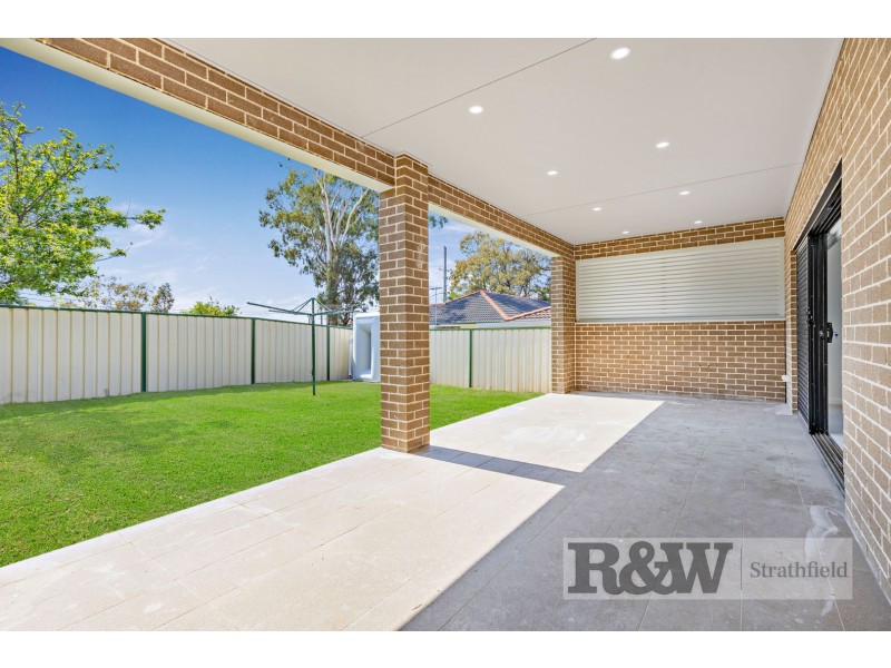 1 BEECHWOOD PLACE, Bass Hill NSW 2197