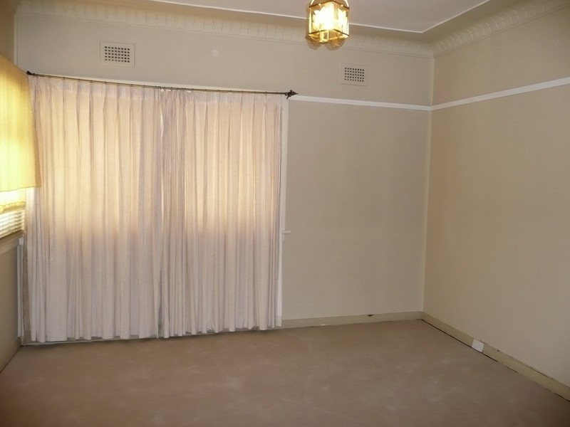 65 WEIL AVENUE, Croydon Park NSW 2133