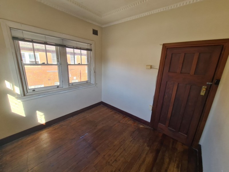 3/8 LOFTUS CRES, Homebush NSW 2140