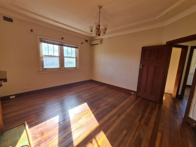 3/8 LOFTUS CRES, Homebush NSW 2140