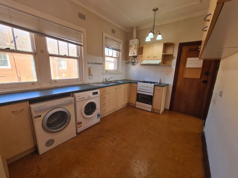 3/8 LOFTUS CRES, Homebush NSW 2140