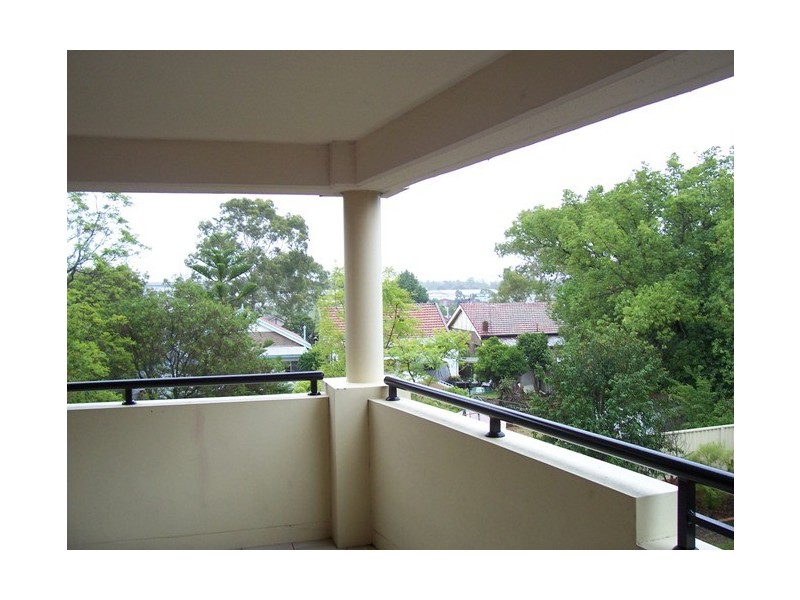 25/7 Bridge Road, Homebush NSW 2140