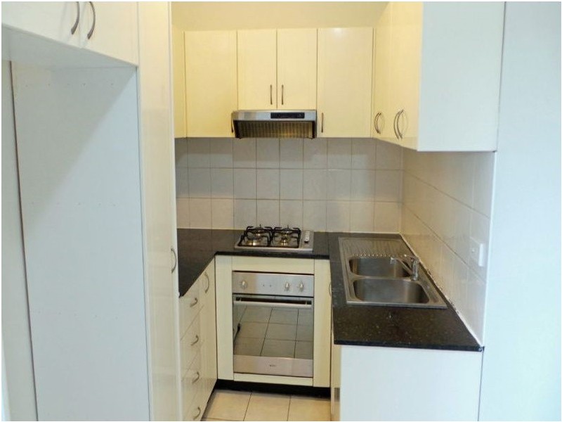 1/42 SWAN AVE, Strathfield NSW 2135