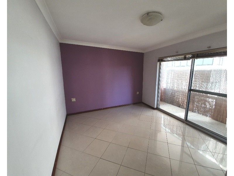 8/30 THE CRESCENT, Homebush NSW 2140