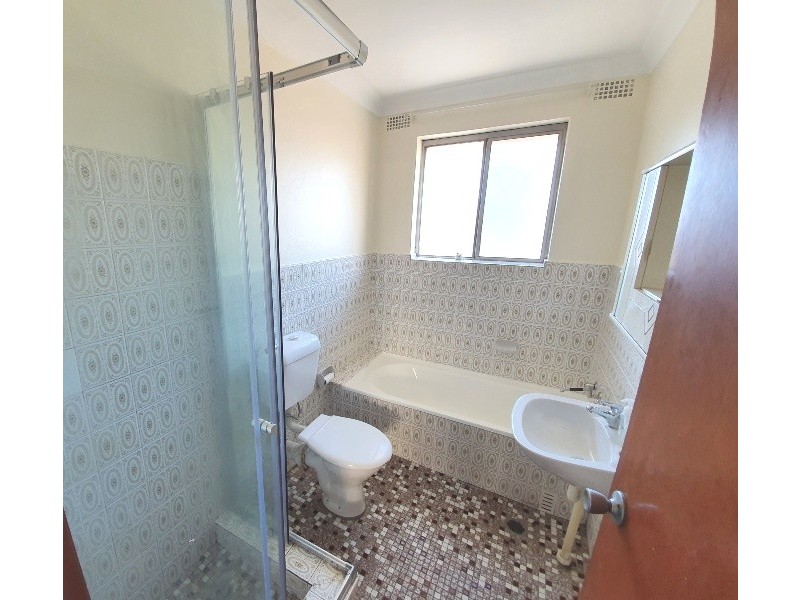 8/30 THE CRESCENT, Homebush NSW 2140