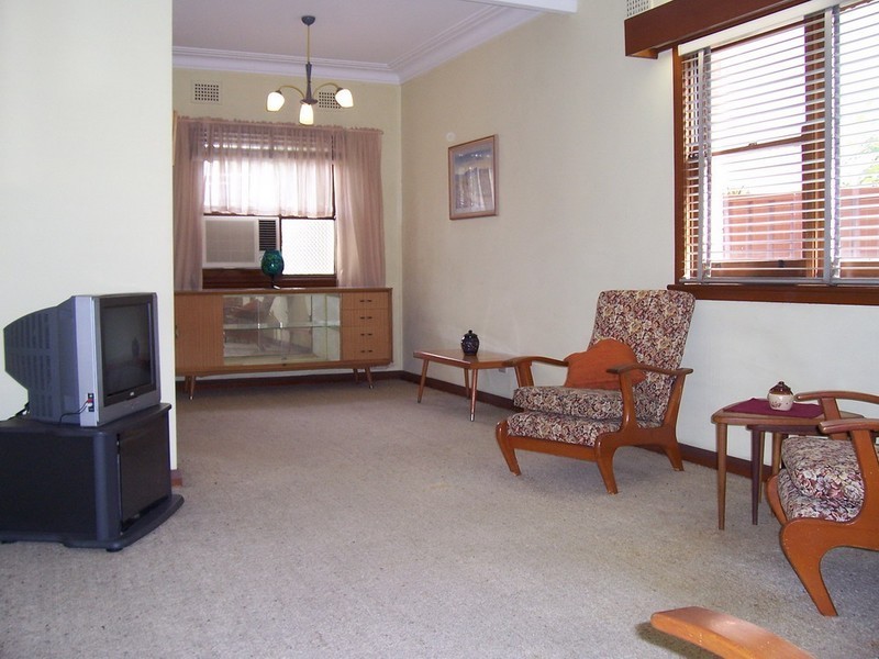 62 ANGLO ROAD, Campsie NSW 2194