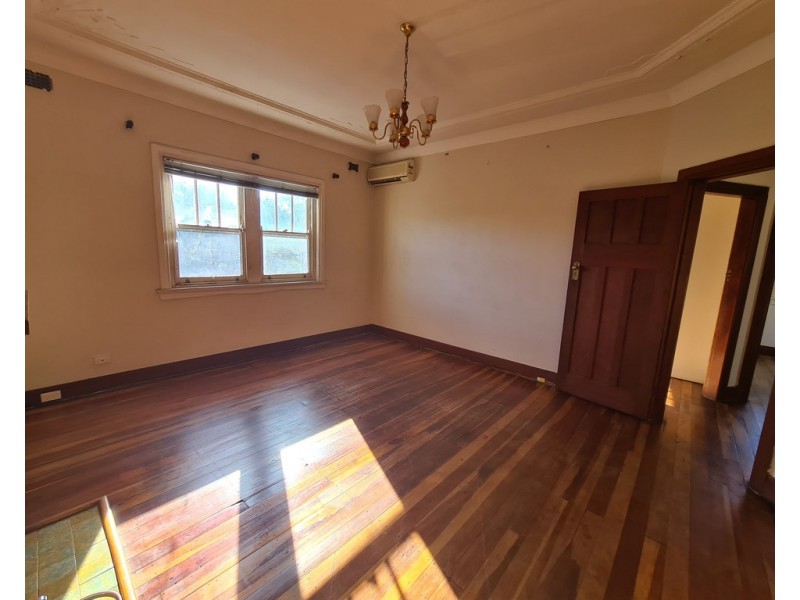 3/8 LOFTUS CRES, Homebush NSW 2140