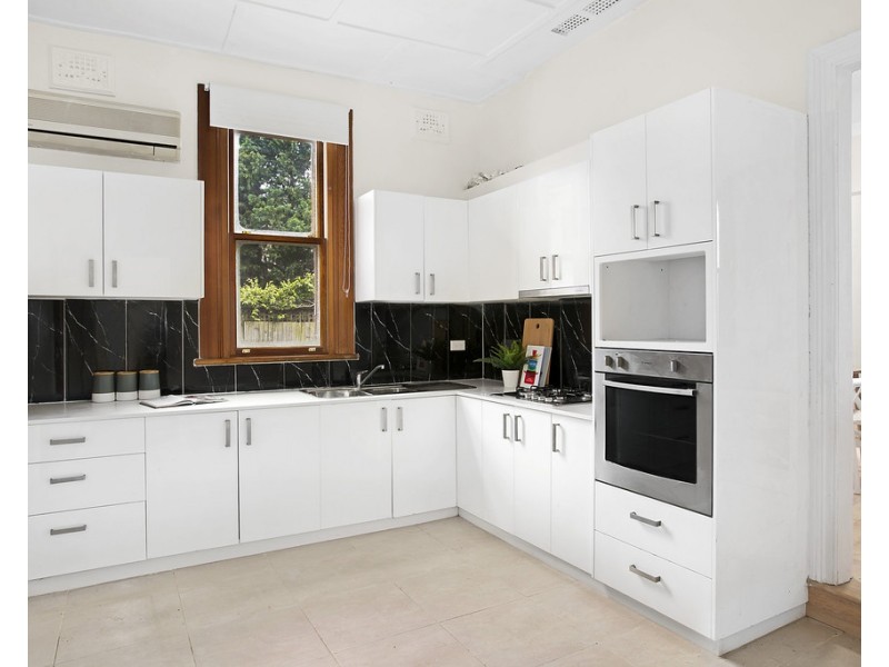 2 AUBREY STREET, Stanmore NSW 2048