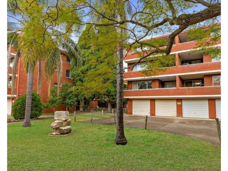 23/10-14 BURLINGTON ROAD, Homebush NSW 2140
