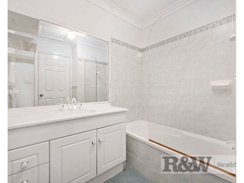 2/2 STATION AVE, Concord West NSW 2138