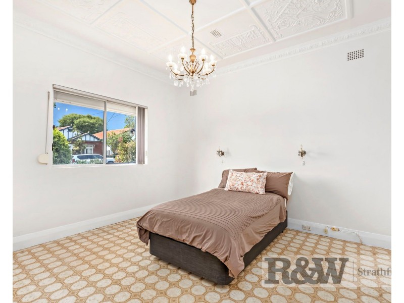 25 BYRNE AVENUE, Russell Lea NSW 2046