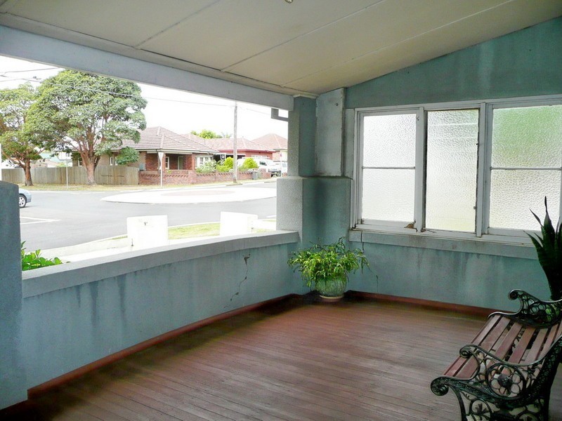 111 CARRINGTON AVENUE, Hurstville NSW 2220