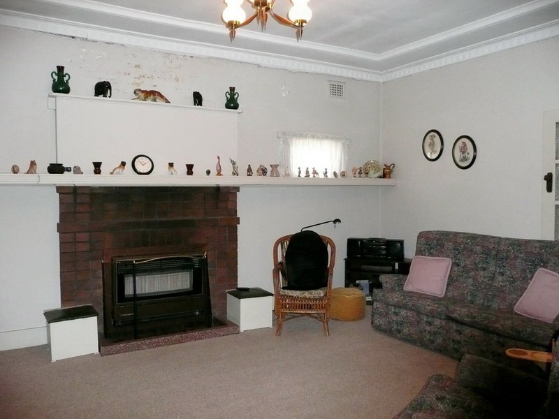 111 CARRINGTON AVENUE, Hurstville NSW 2220